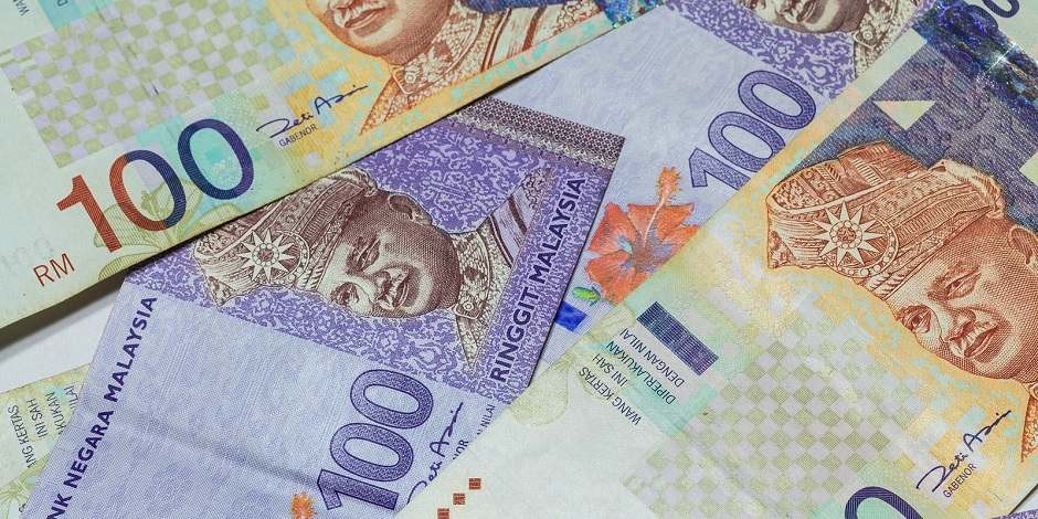 Ringgit slips at day’s close