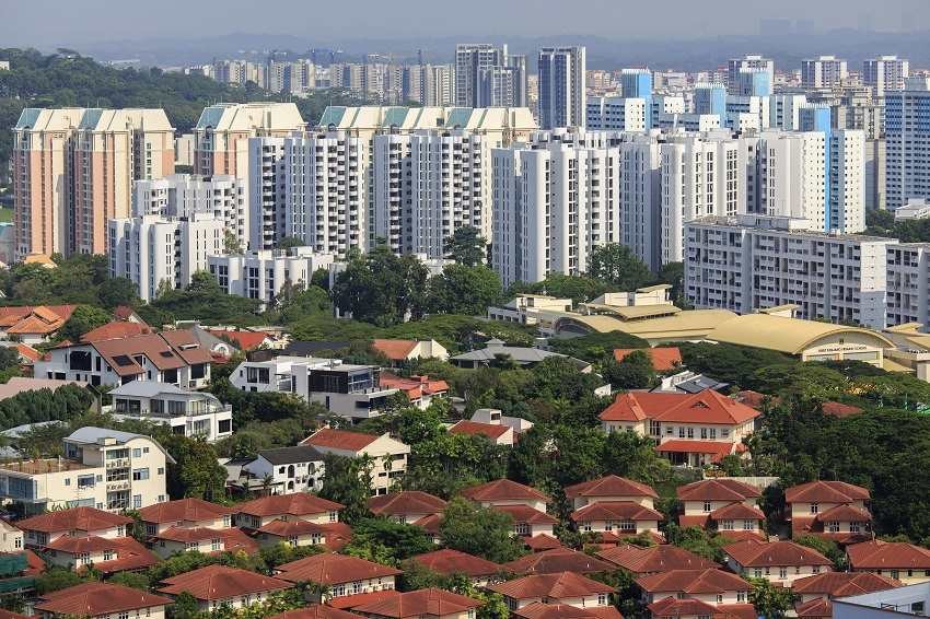 Singapore home prices match longest down streak in 13 years