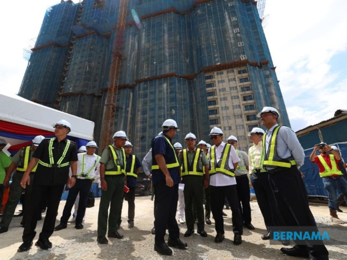 PROJEK RUMAH SASAR SUNGAI BESI SIAP LEBIH 65 PERATUS - MOHAMED KHALED